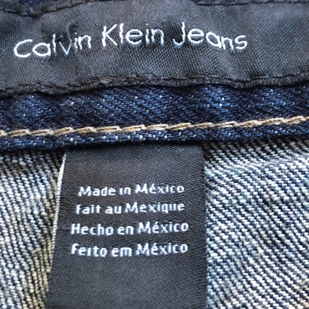 Calvin Klein Dark Jeans. 34x33 - Picture 7 of 8